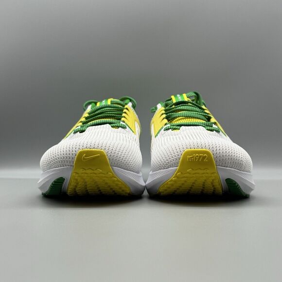 Nike Air Zoom Pegasus 40 Oregon Ducks PE Men's Running Shoes Sz 11.5 DZ5979-100 - Picture 2 of 10